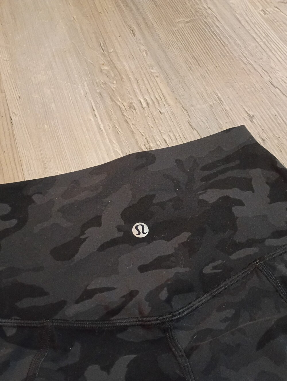 Lululemon - Picture 5 of 5